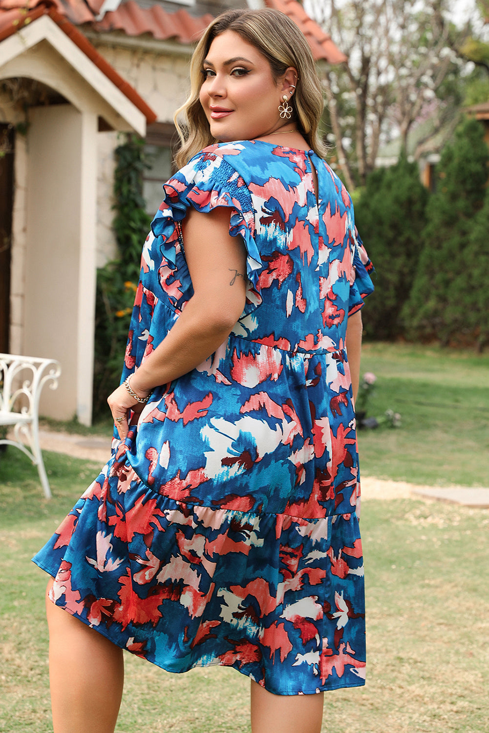 Plus Size Blue Abstract Print Tiered Mini Dress With Shirred & Ruffled Short Sleeves