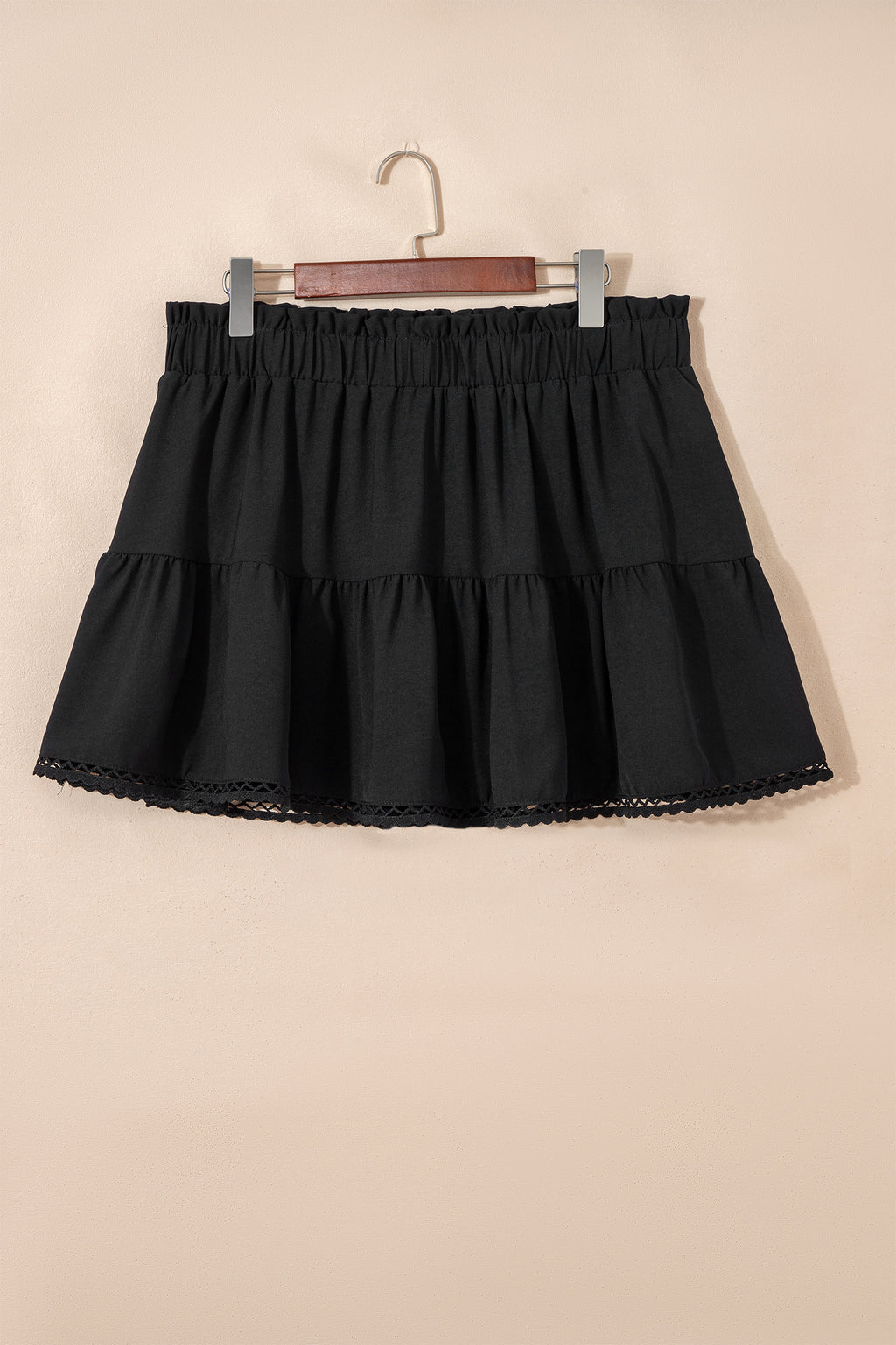 Plus Size Black Frilled Elastic Waist Lace Trim Ruffled Shorts