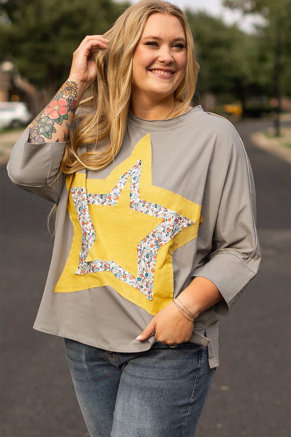 Plus Size Grey Star-Patched 3/4 Sleeve Top