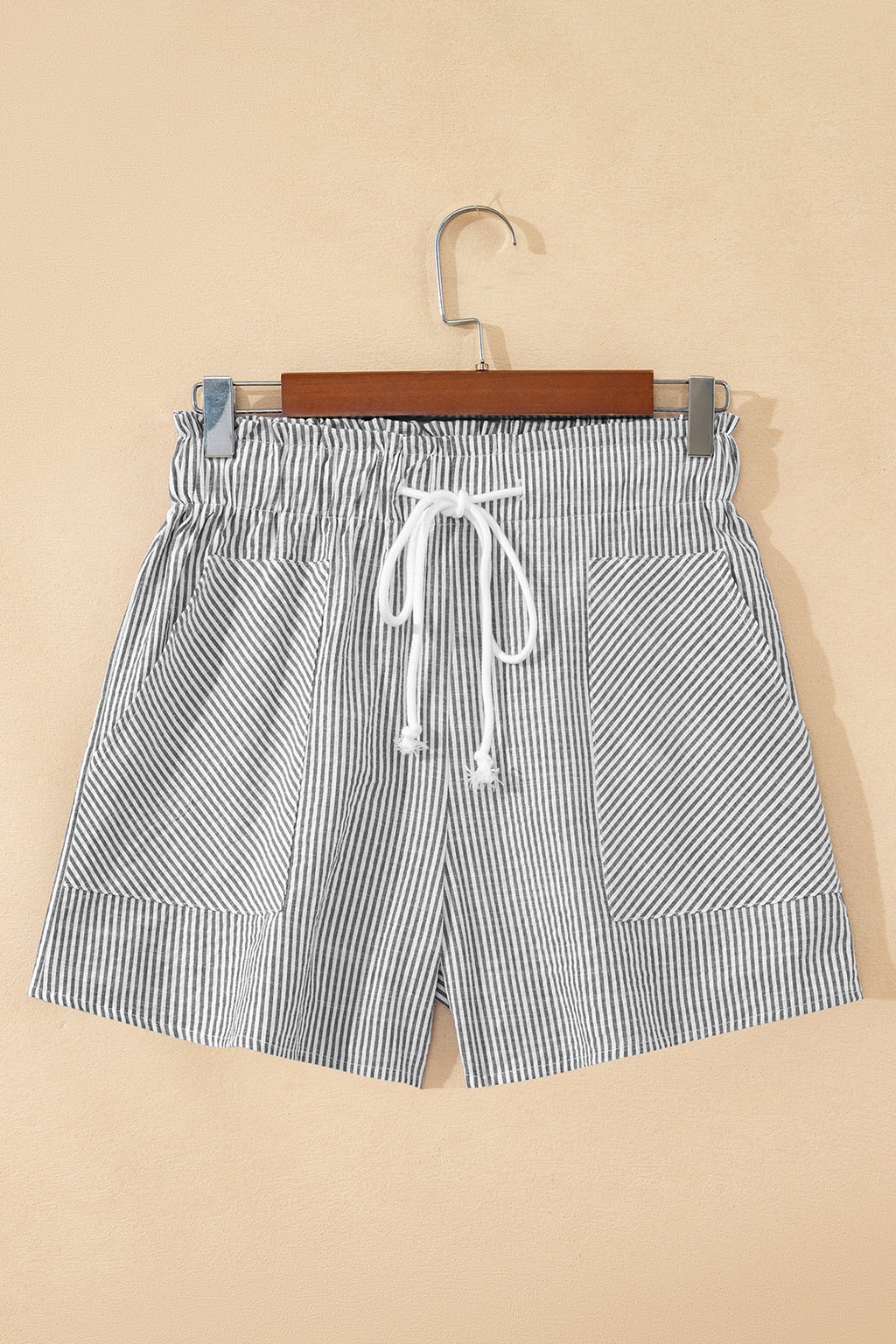 Gray Stripe Casual Pocketed Shorts With Lace-up Elastic Waist