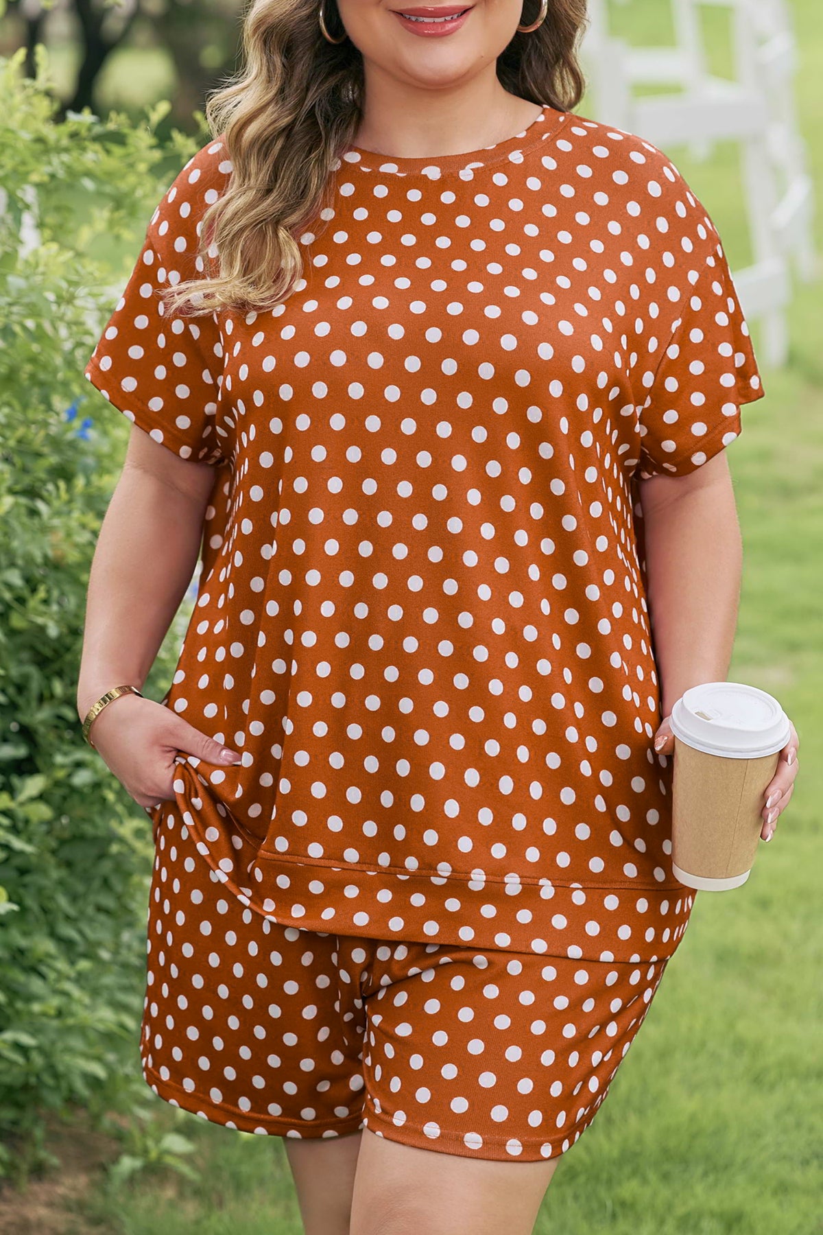 Plus Size 2pc Brown Polka Dot Print Dropped Shoulder Tee & Shorts Set