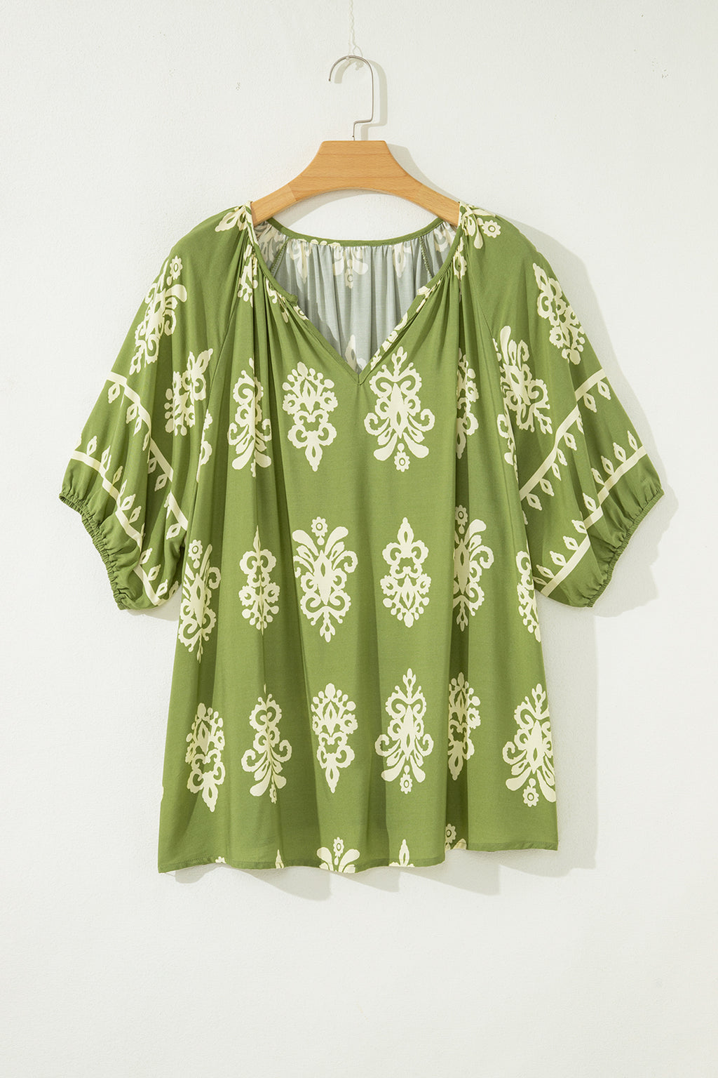Plus Size Green Boho Chic Notched V-Neck Floral Short Sleeve Top