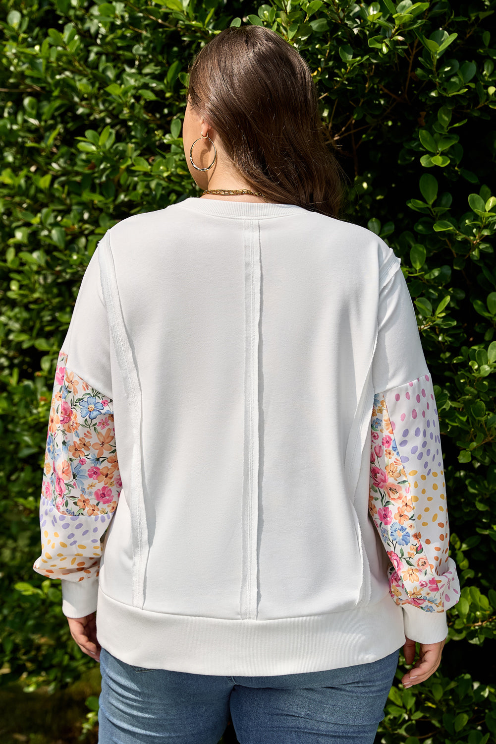 Plus Size White Exposed Seam Sweatshirt With Contrast Dot Floral Patchwork Sleeves