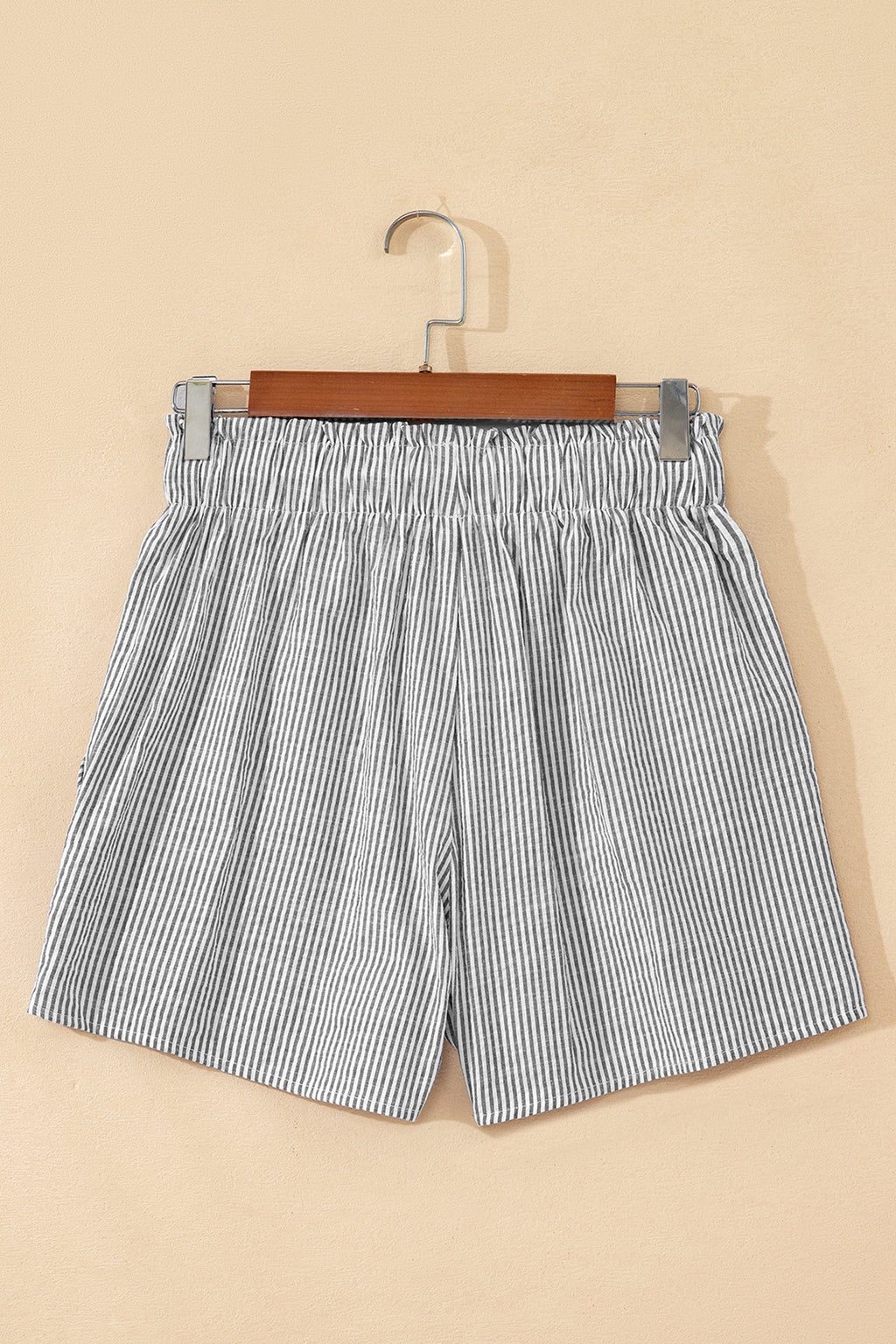 Gray Stripe Casual Pocketed Shorts With Lace-up Elastic Waist