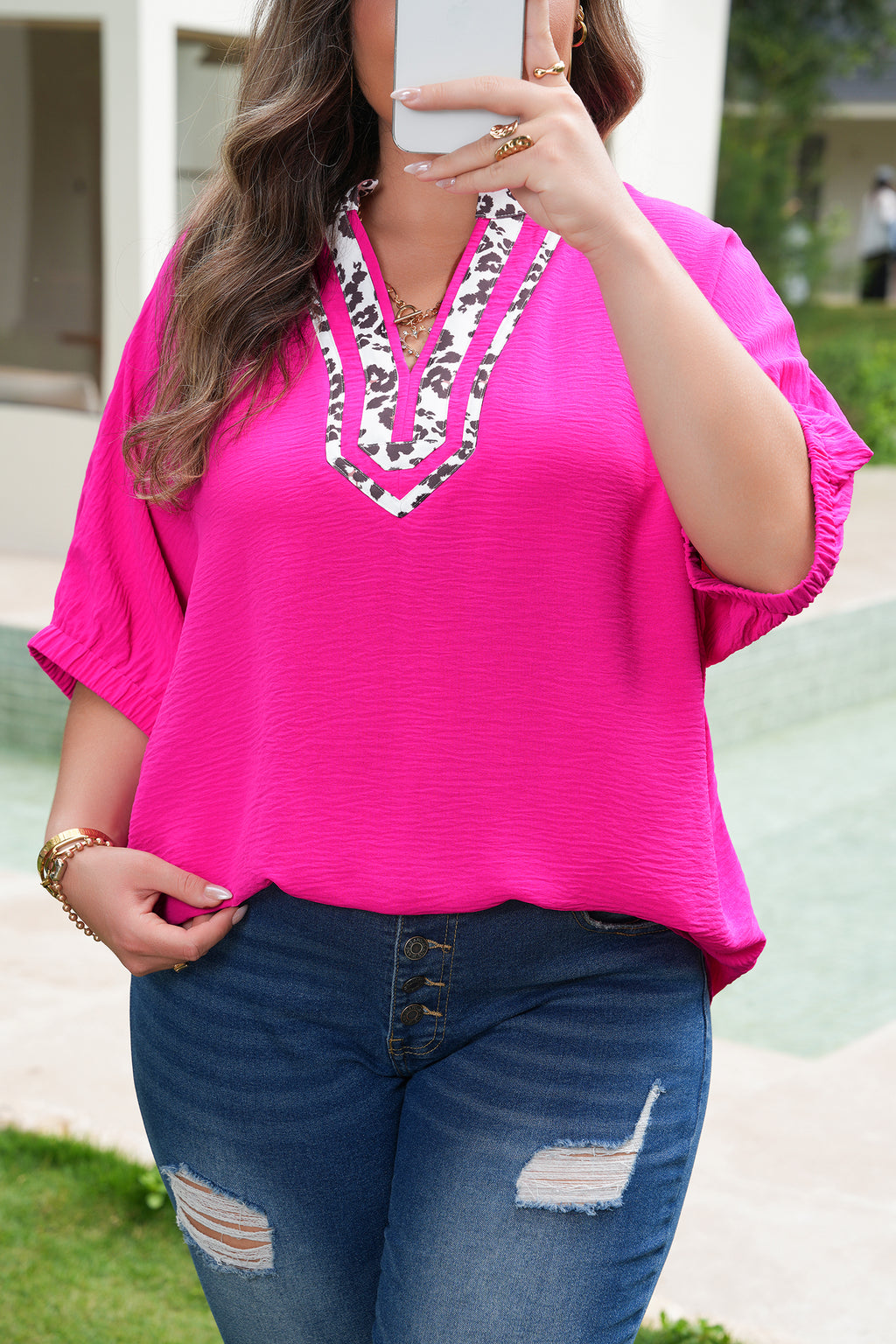 Plus Size Rose Red Notched Neck Short Sleeve Top With Leopard Print Accent