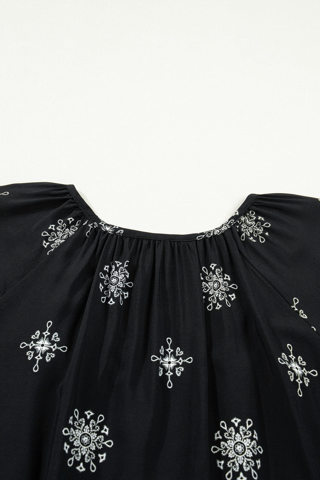 Plus Size Black Boho Chic V-Neck Floral Short Sleeve Top