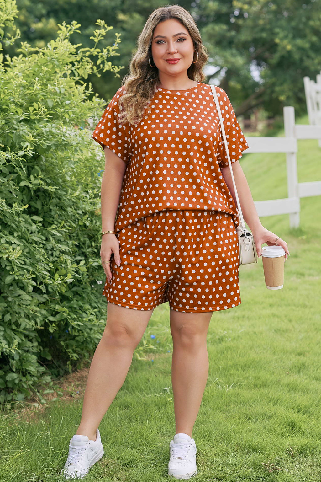 Plus Size 2pc Brown Polka Dot Print Dropped Shoulder Tee & Shorts Set