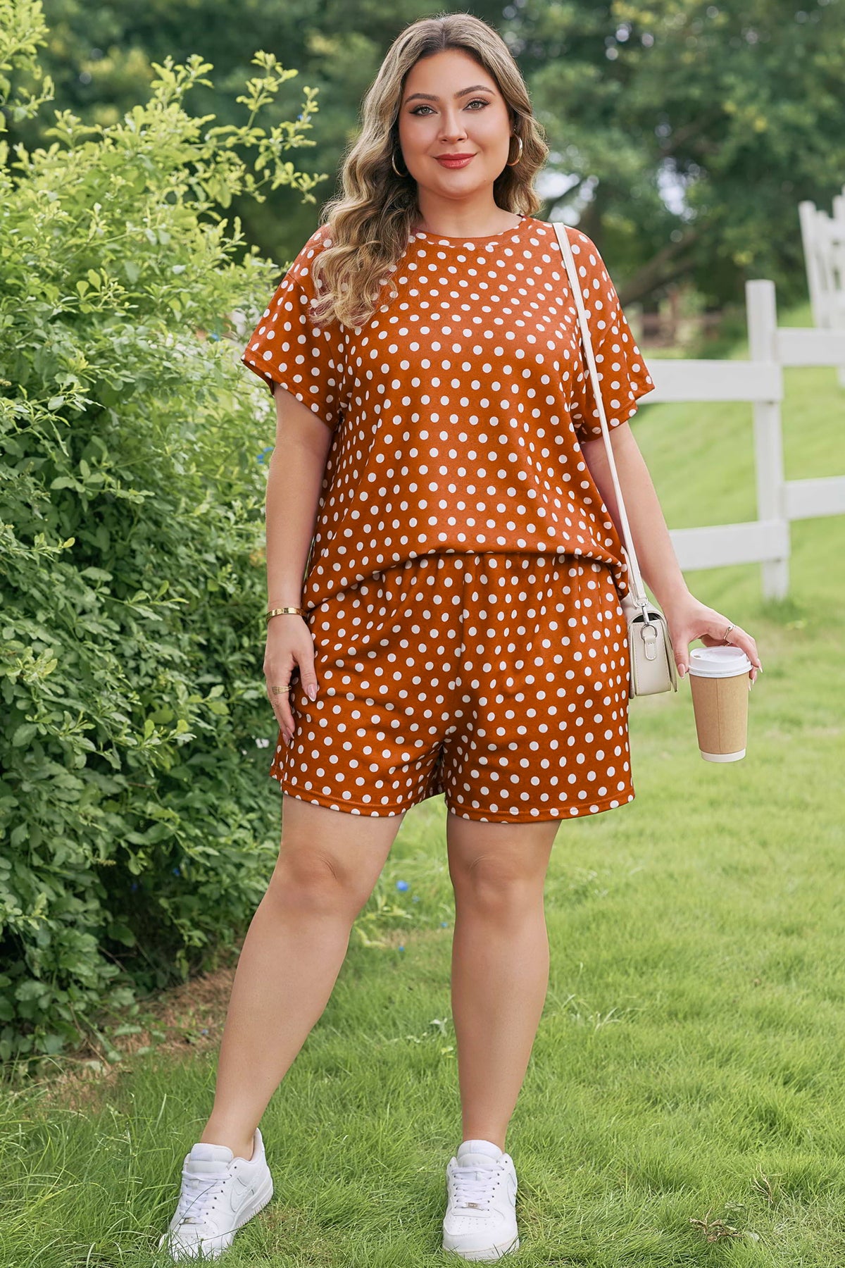 Plus Size 2pc Brown Polka Dot Print Dropped Shoulder Tee & Shorts Set