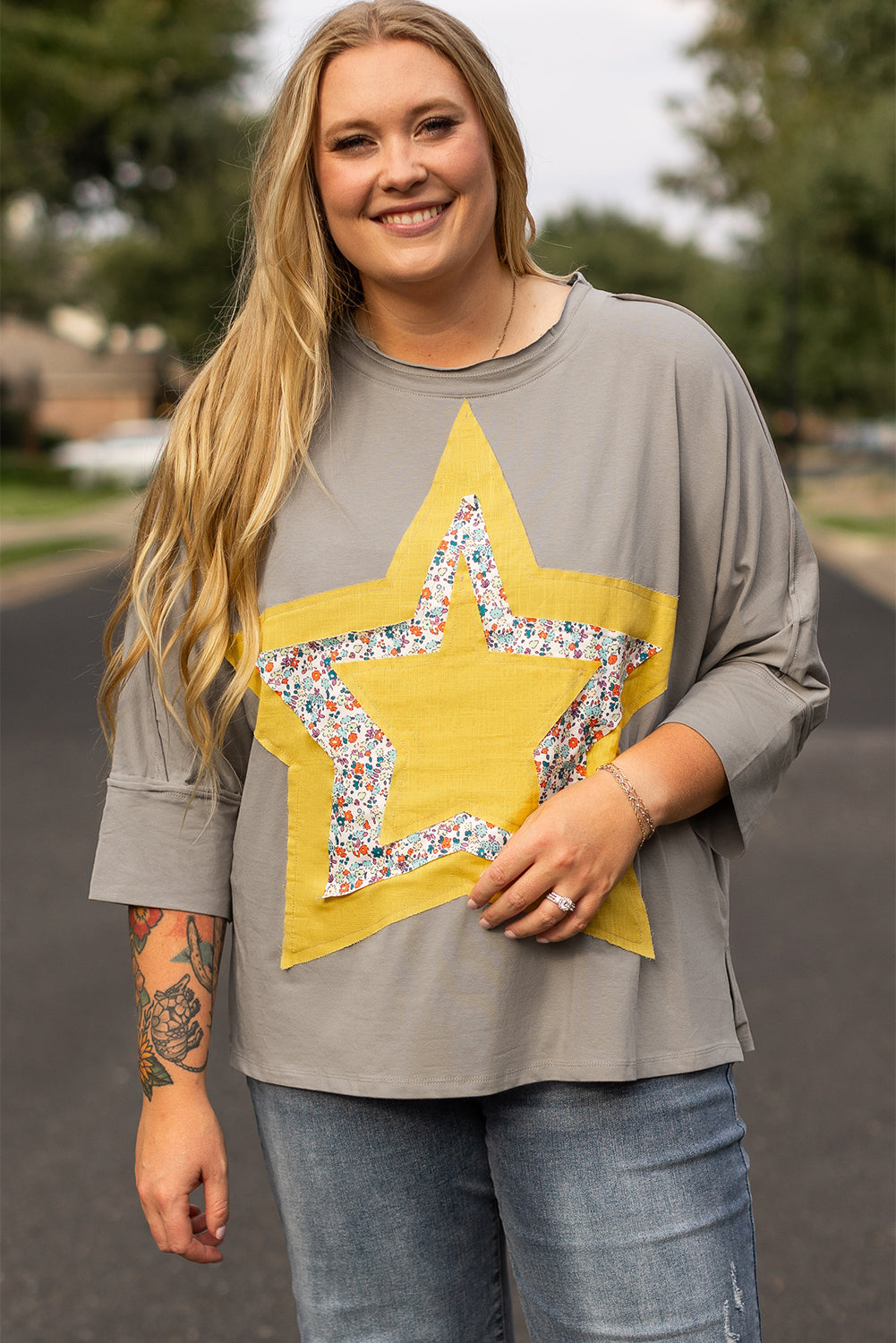 Plus Size Grey Star-Patched 3/4 Sleeve Top