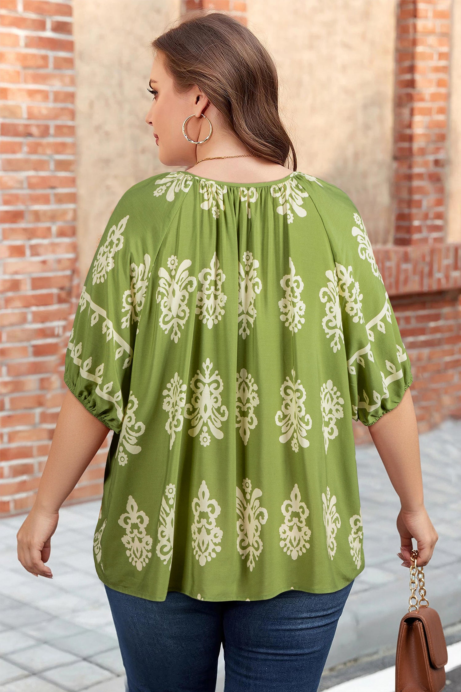 Plus Size Green Boho Chic Notched V-Neck Floral Short Sleeve Top