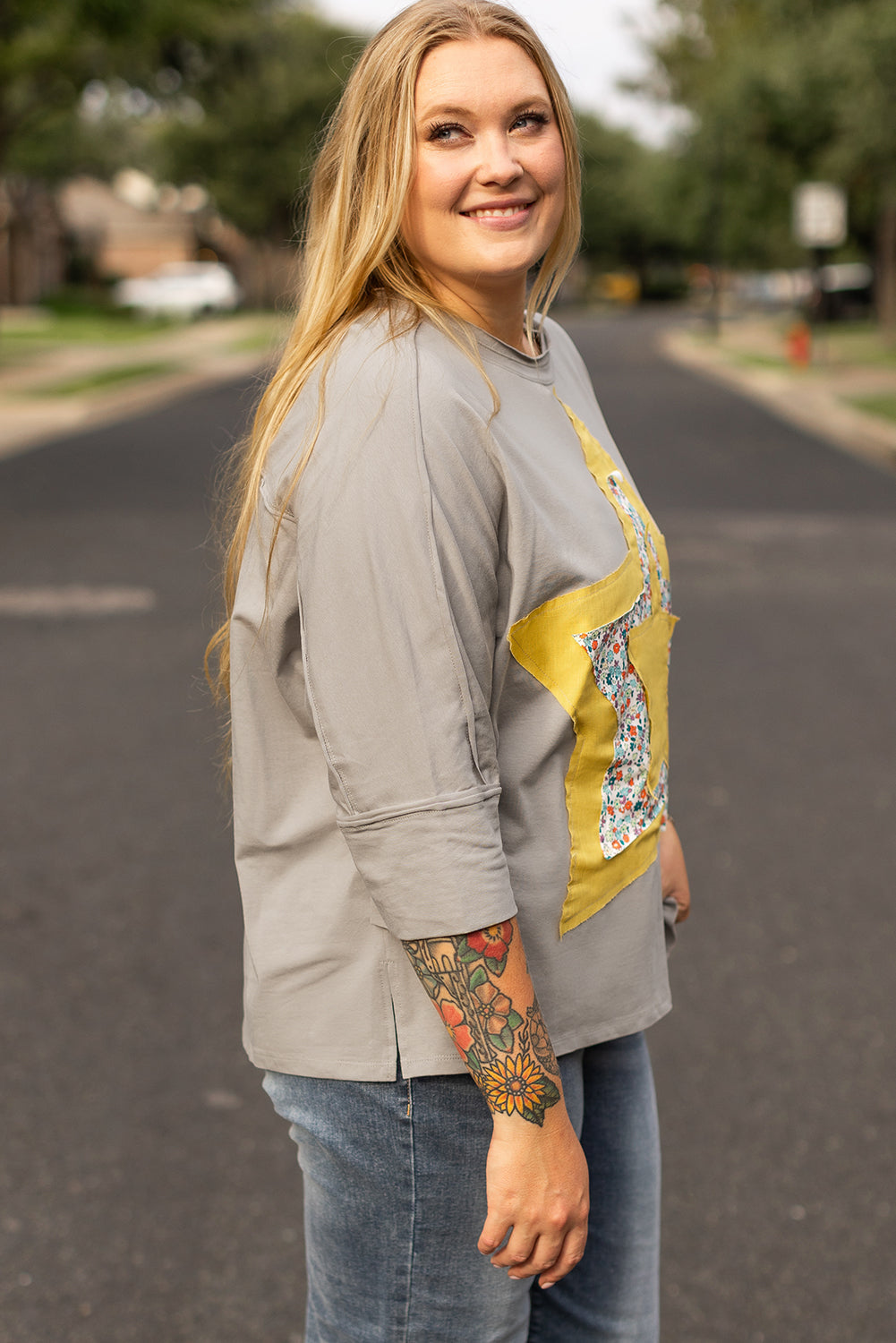Plus Size Grey Star-Patched 3/4 Sleeve Top