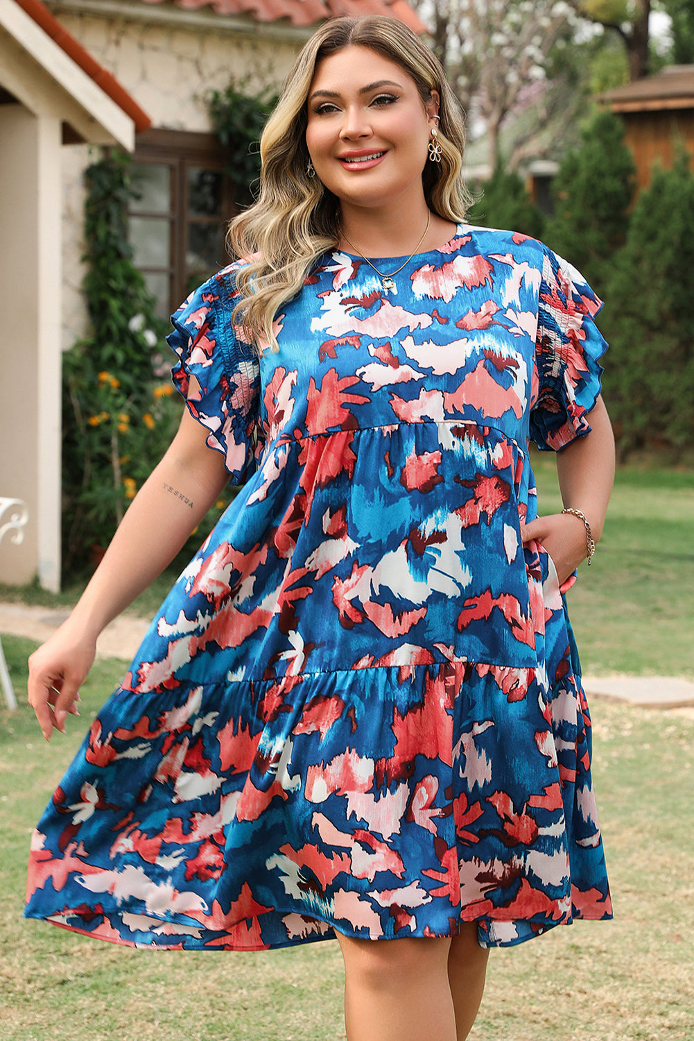 Plus Size Blue Abstract Print Tiered Mini Dress With Shirred & Ruffled Short Sleeves