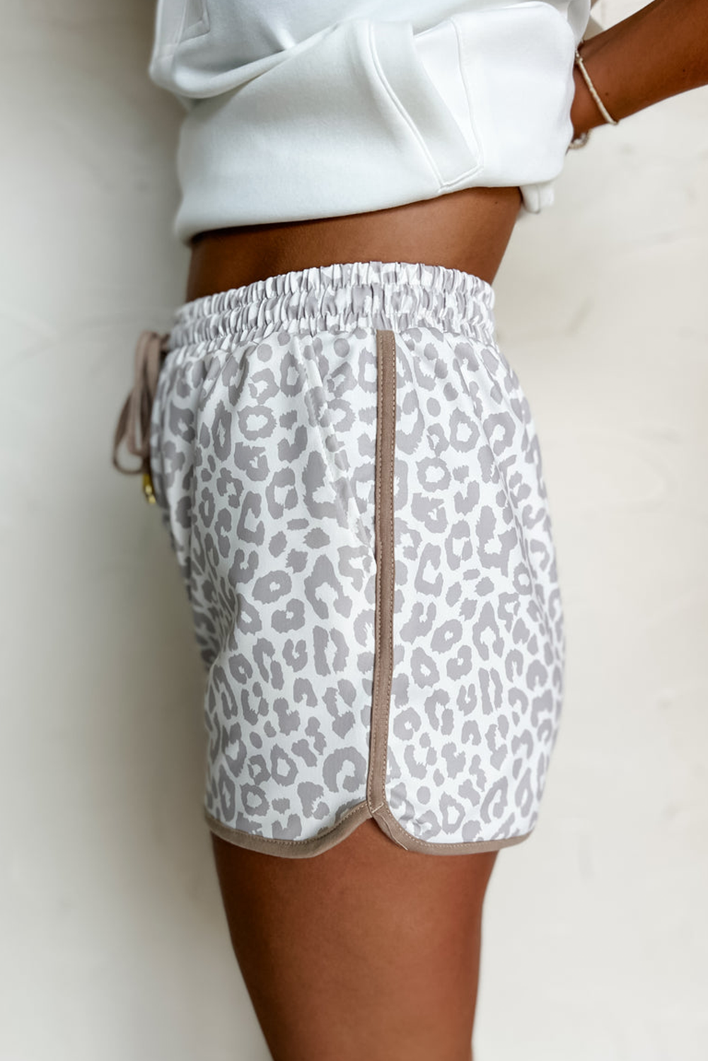 White Leopard Print With Contrast Trim & Elastic Waistband Casual Shorts