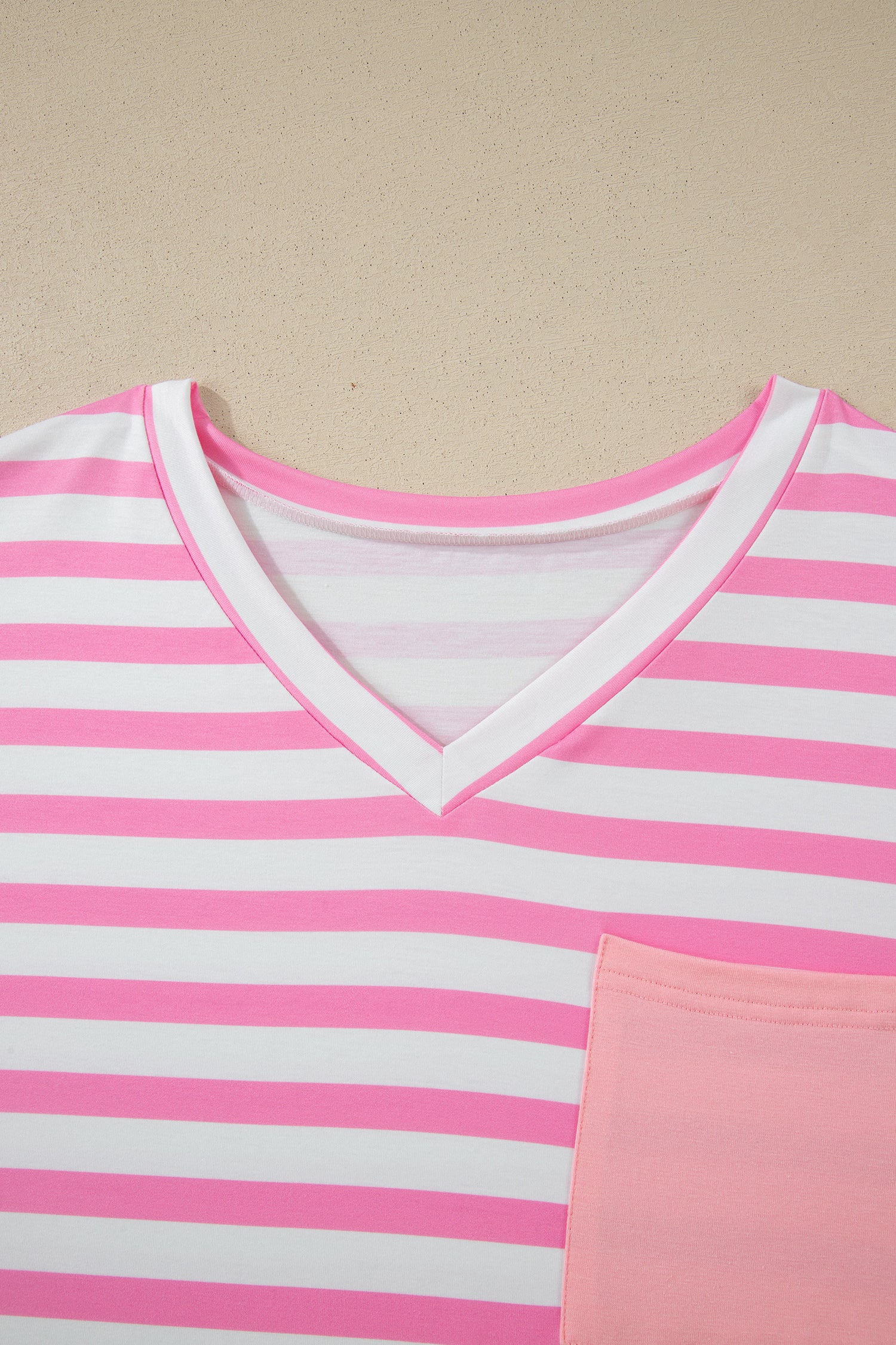 Plus Size Pink Stripe Colorblock Patched Pocket V Neck Tee
