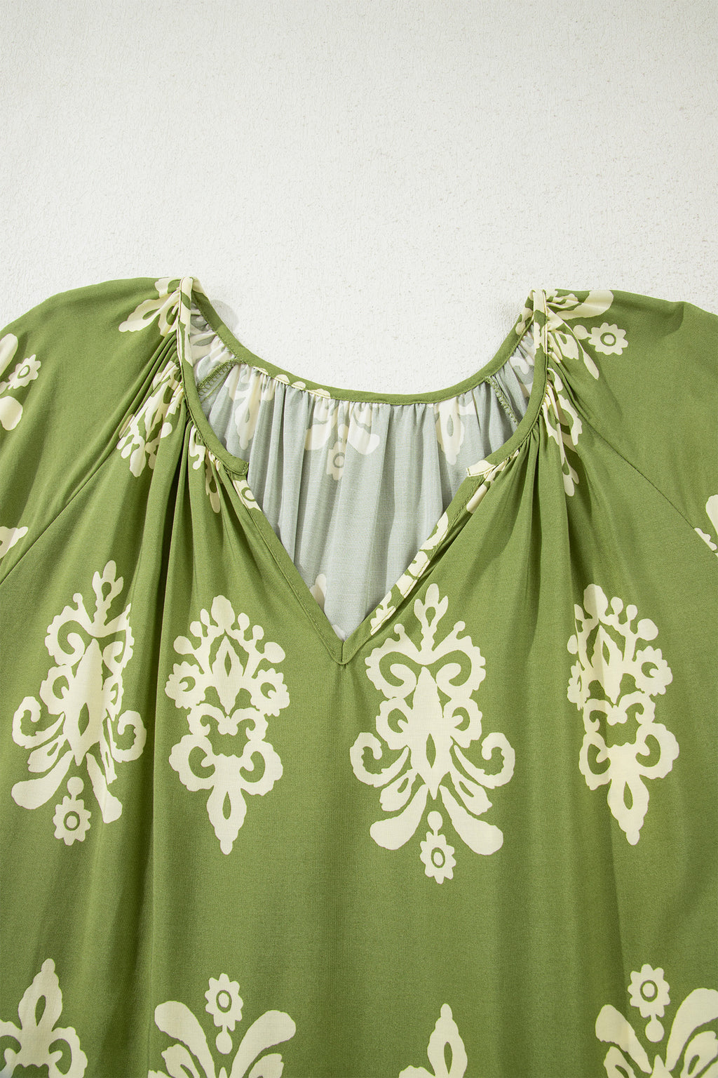 Plus Size Green Boho Chic Notched V-Neck Floral Short Sleeve Top