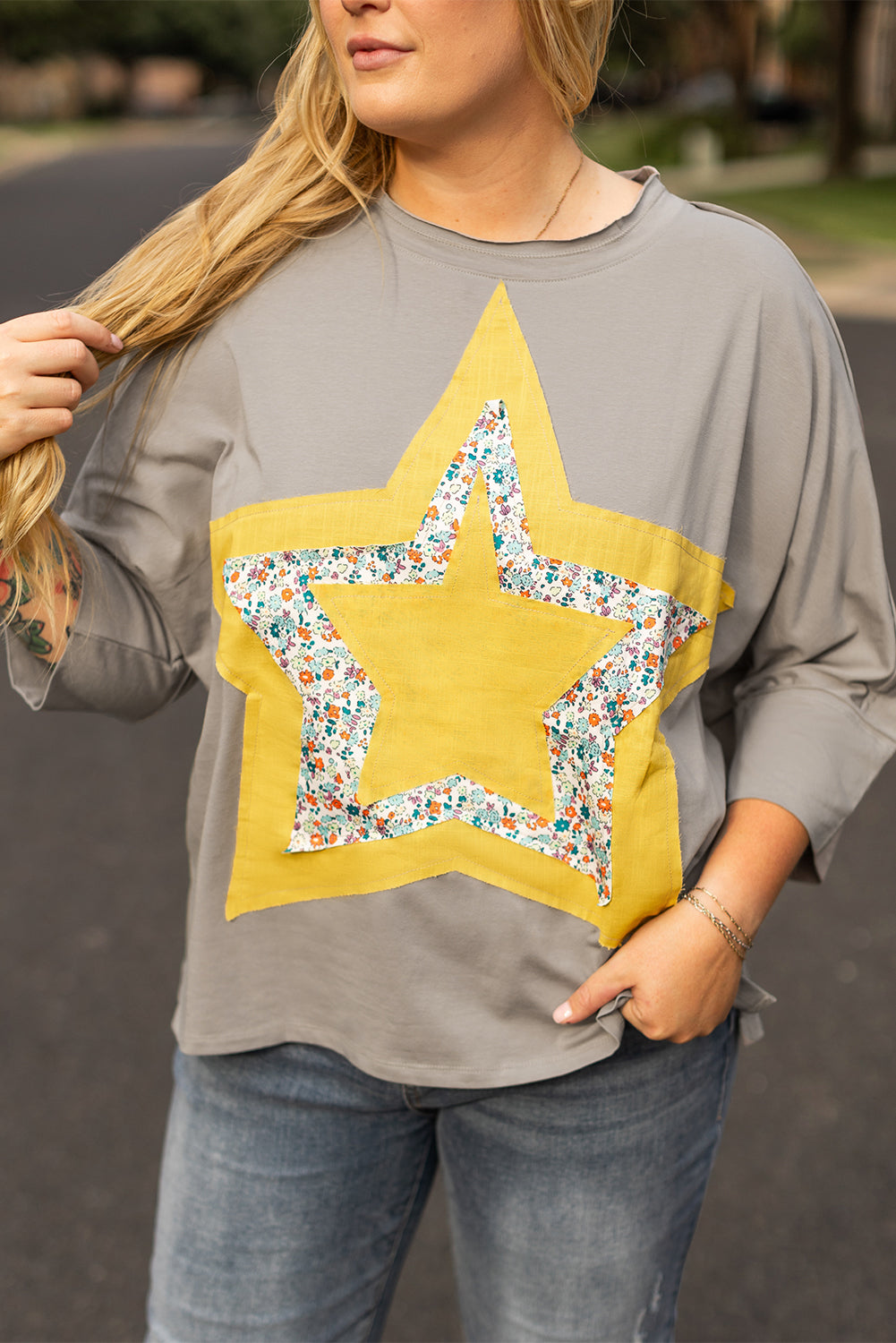 Plus Size Grey Star-Patched 3/4 Sleeve Top
